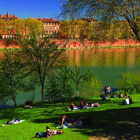 Alojamento de Acomodação e Pequeno-almoço Superbe Grande Maison - Amis - Familles - Entreprises Toulouse