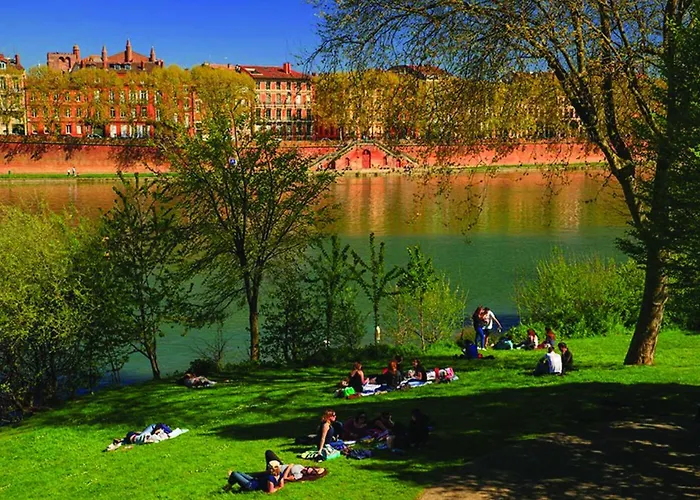 Bed and breakfast Superbe Grande Maison - Amis - Familles - Entreprises Toulouse